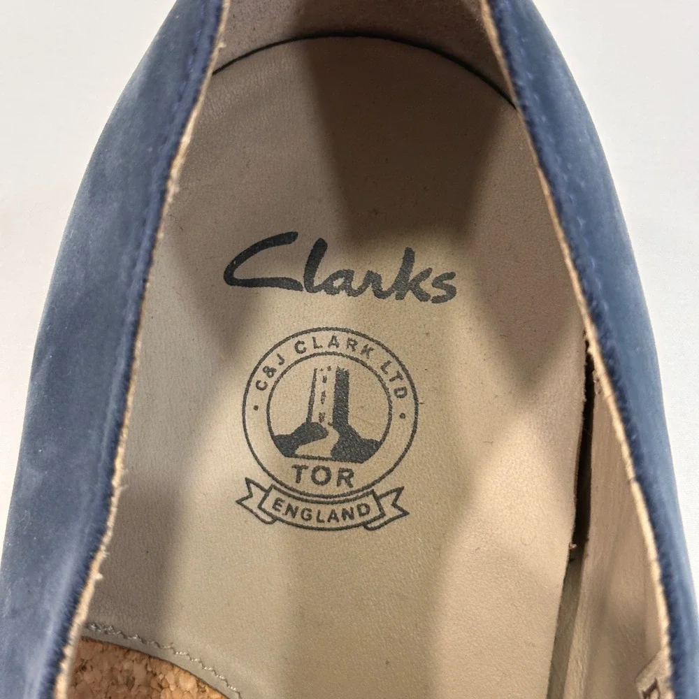 Clarks these tor